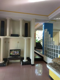 Excelente casa de 05 habitaciones en baja mundai