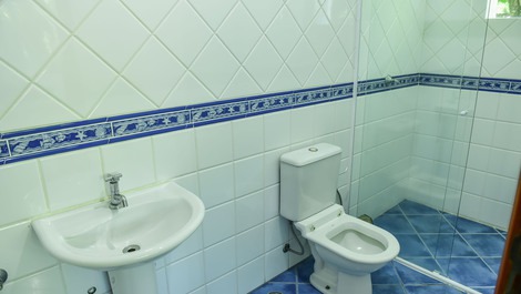 Maravillosa casa con 5 suites, barbacoa y piscina