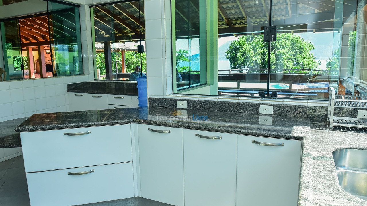 Casa para alquiler de vacaciones em Ilhabela (Praia Grande)