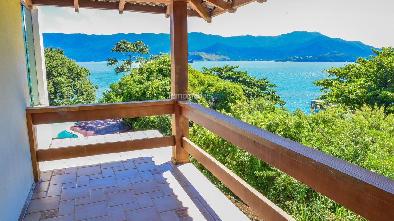 Casa para alquiler de vacaciones em Ilhabela (Praia Grande)