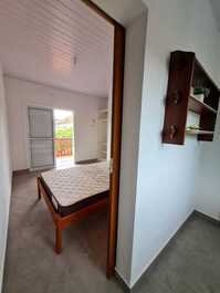 CHARMOSO SOBRADINHO (06 PESSOAS) CONDOMÍNIO FECHADO FRENTE MAR