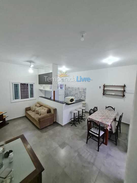 Casa para aluguel de temporada em Ubatuba (Enseada)