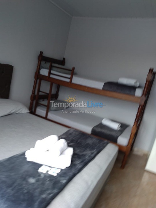 Casa para aluguel de temporada em Penha (Centro)