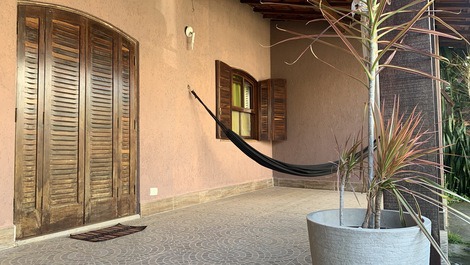 Boiçucanga 4 bedrooms, 2 suites, shower, barbecue, 200 mts from the beach