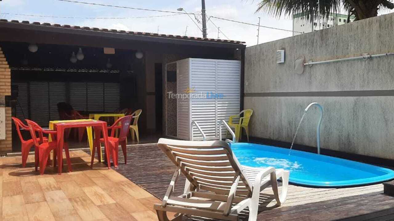 Casa para aluguel de temporada em Guarapari (Praia do Morro)