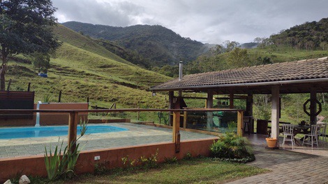 Alugo para temporada em Monteiro Lobato