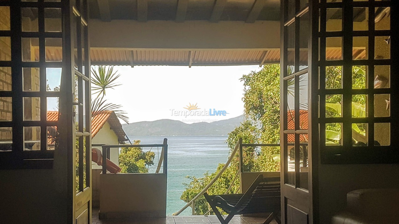 Casa para aluguel de temporada em Mangaratiba (Verdes Mares)