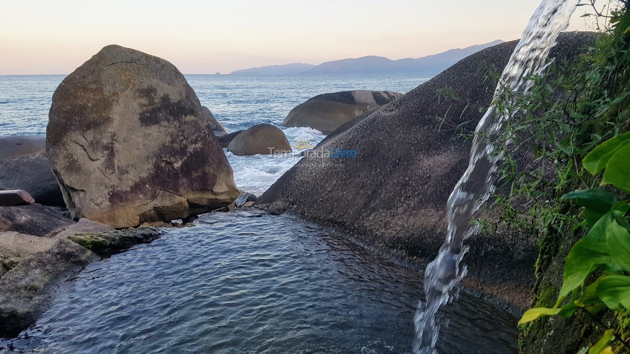 Casa para aluguel de temporada em Mangaratiba (Verdes Mares)