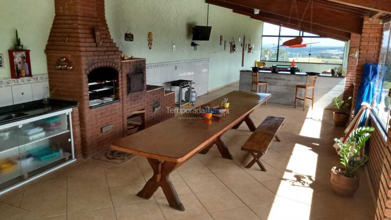Granja para alquiler de vacaciones em Atibaia (Residencial Pararanga)