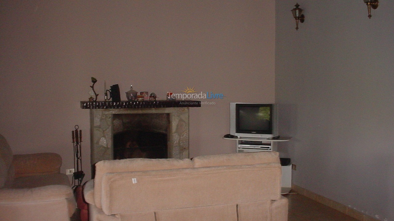 Chácara / sítio para aluguel de temporada em Piracaia (Canedos)