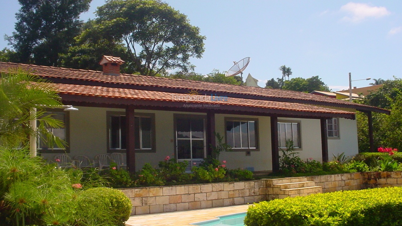 Chácara / sítio para aluguel de temporada em Piracaia (Canedos)