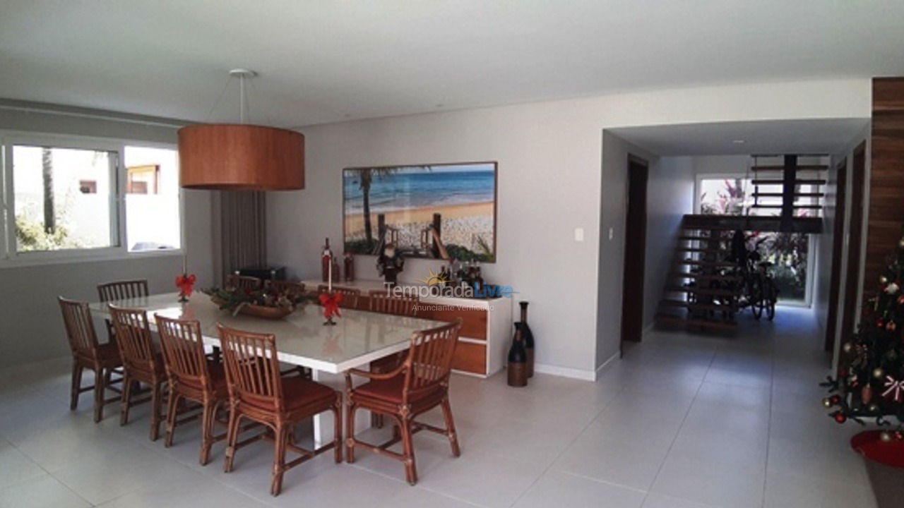 Casa para aluguel de temporada em Camaçari (Praia de Guarajuba)