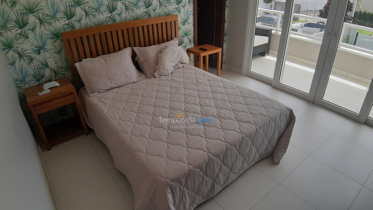 Casa para aluguel de temporada em Camaçari (Praia de Guarajuba)