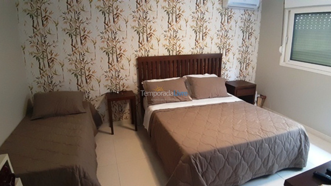 Casa para aluguel de temporada em Camaçari (Praia de Guarajuba)