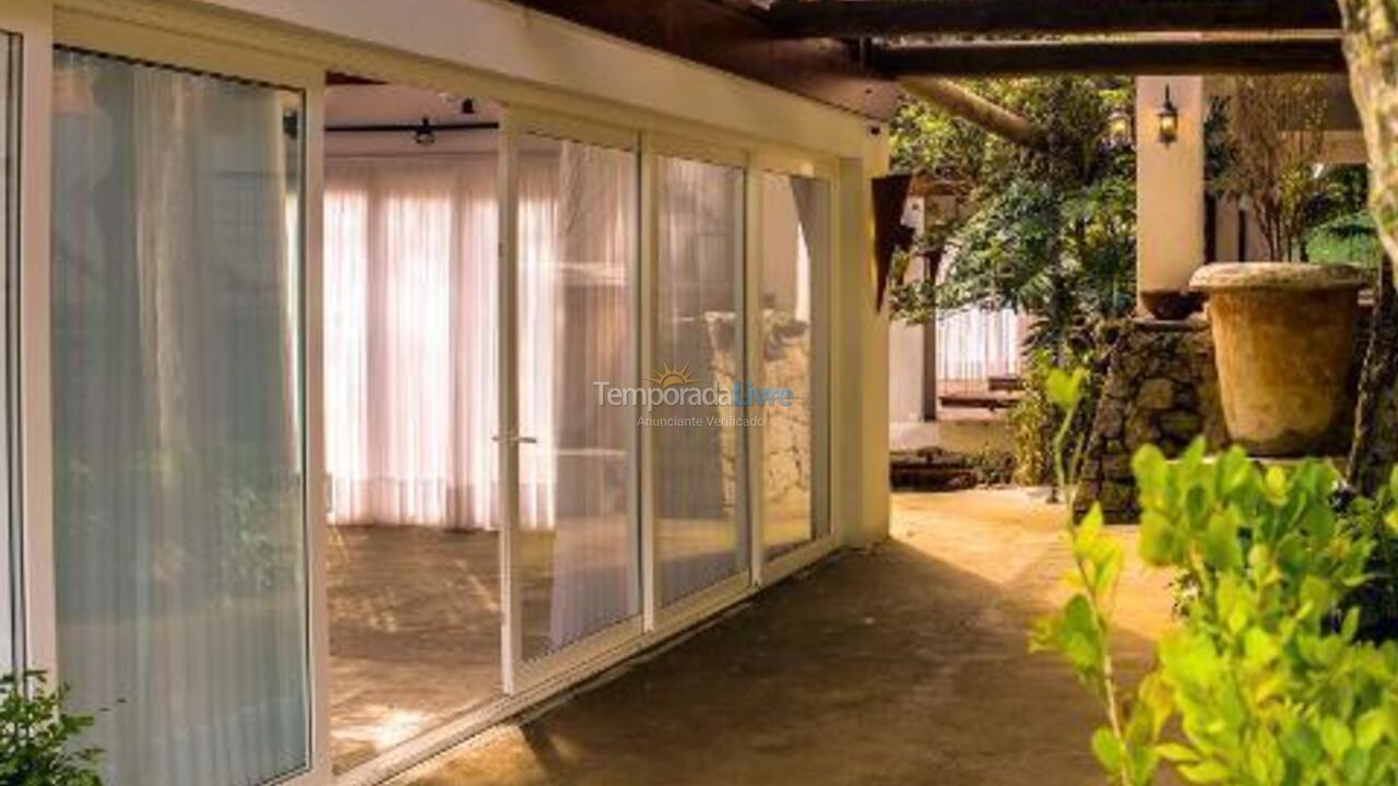 Casa para alquiler de vacaciones em Guarujá (Praia do Tombo)
