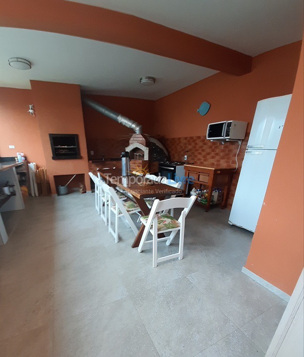 Casa para alquiler de vacaciones em Guaratuba (Barra do Saí)