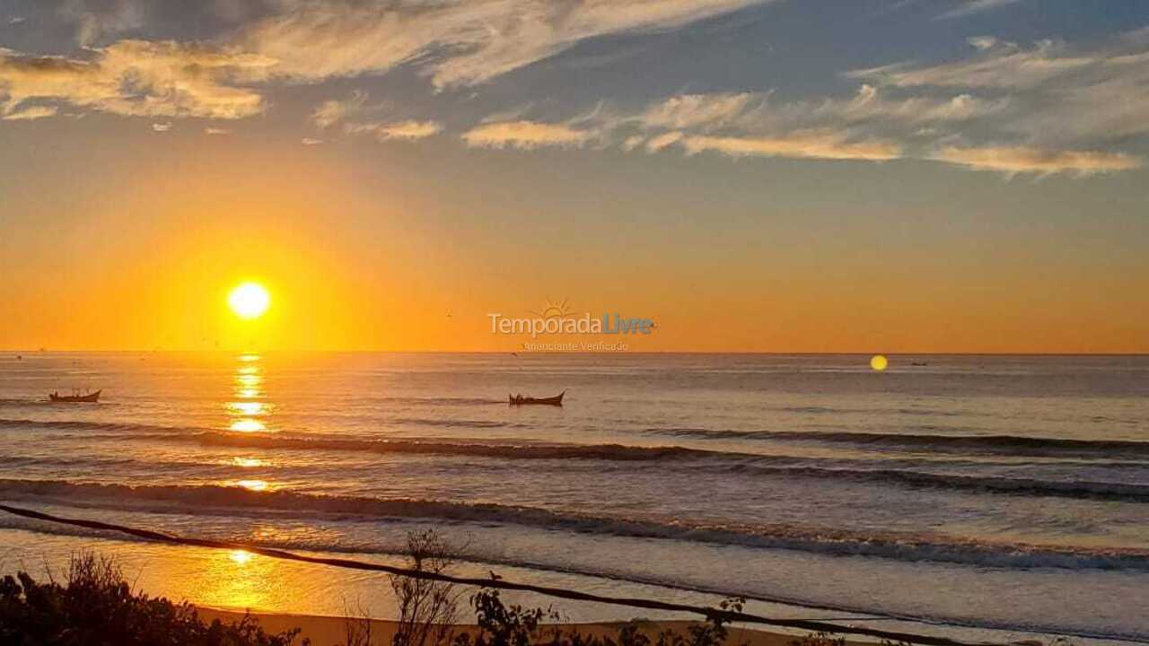 Casa para alquiler de vacaciones em Guaratuba (Barra do Saí)