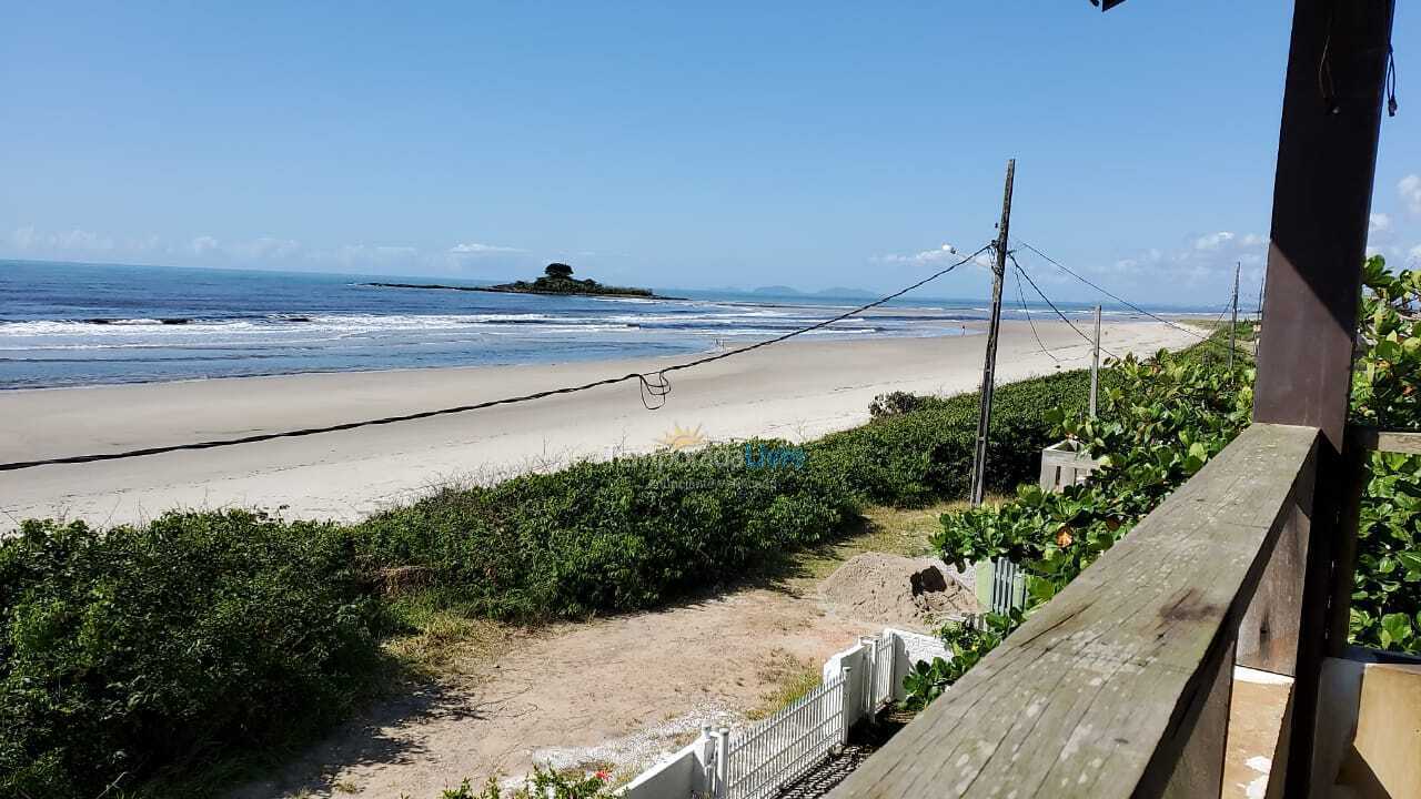 Casa para alquiler de vacaciones em Guaratuba (Barra do Saí)