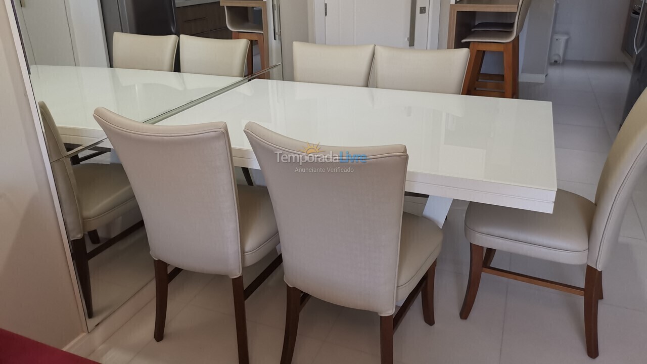 Apartamento para alquiler de vacaciones em Governador Celso Ramos (Praia de Palmas)