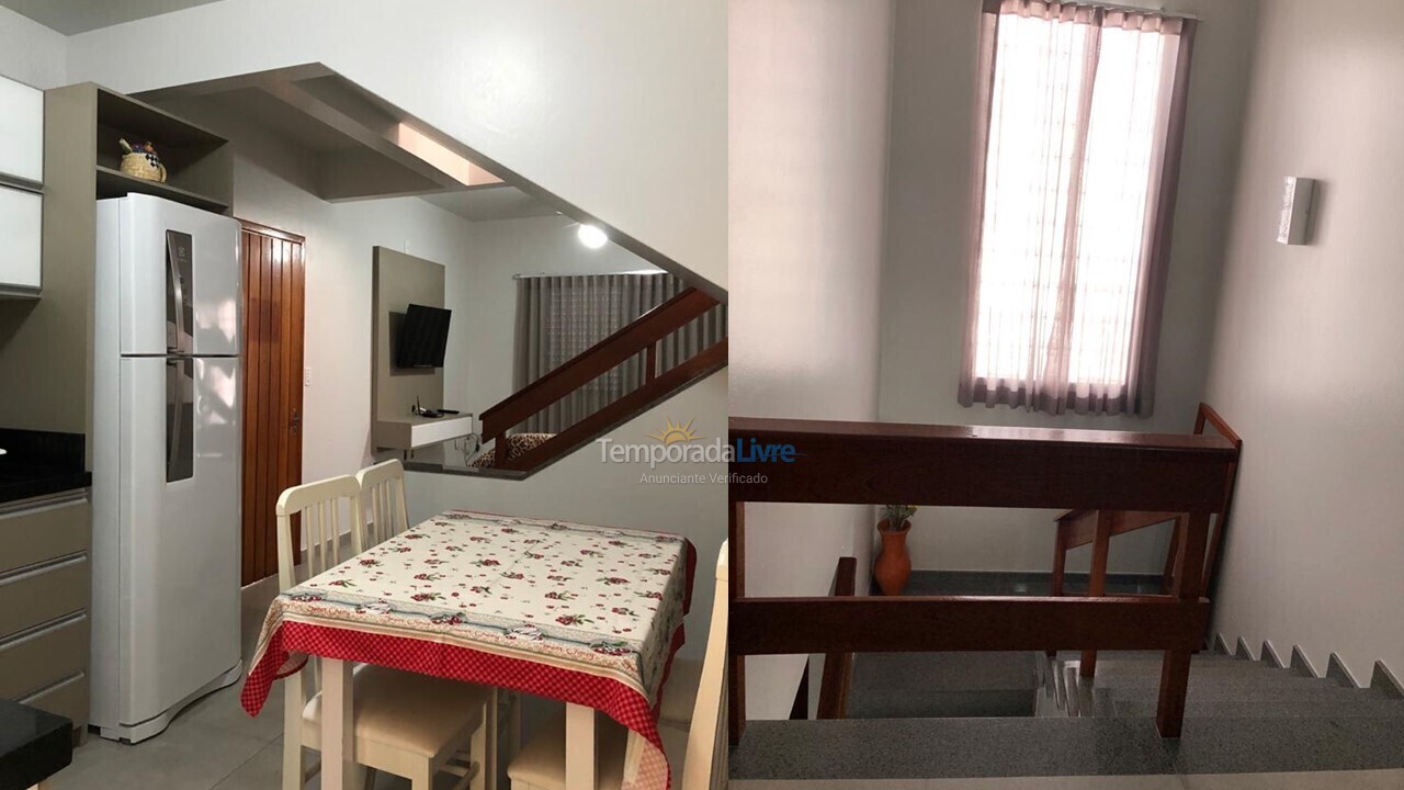 Casa para aluguel de temporada em Governador Celso Ramos (Praia de Palmas)