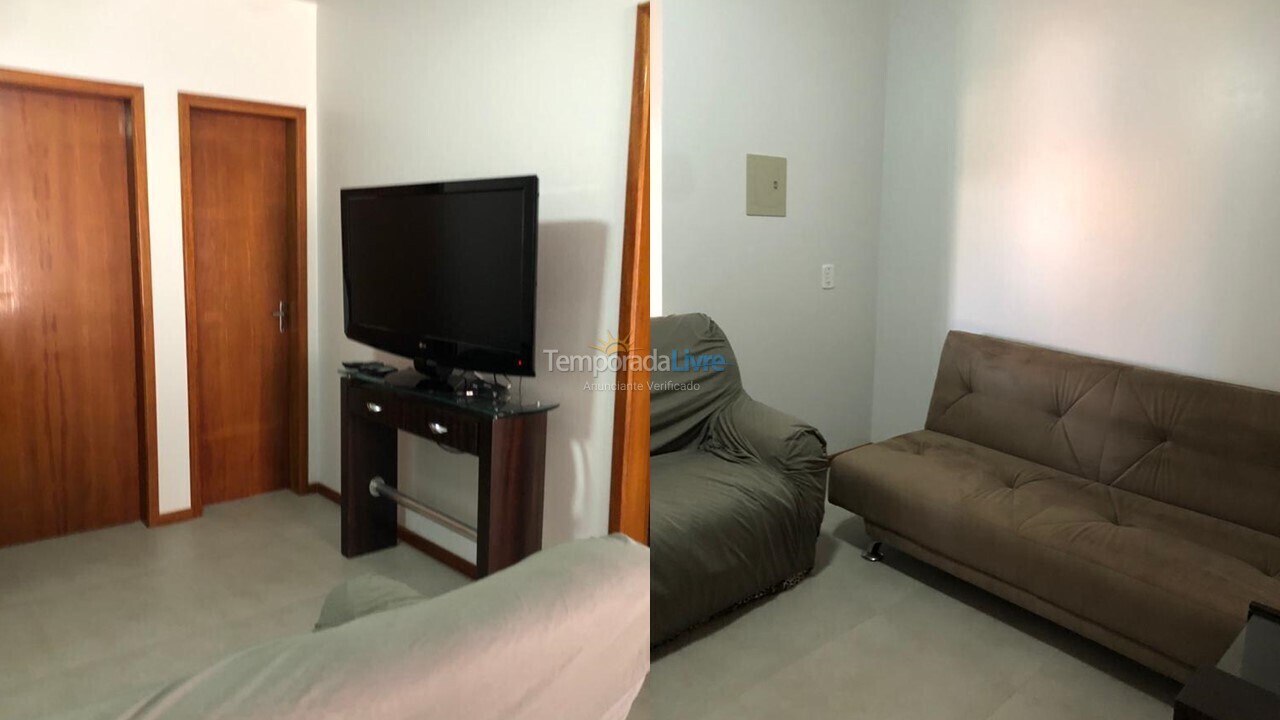 Casa para aluguel de temporada em Governador Celso Ramos (Praia de Palmas)