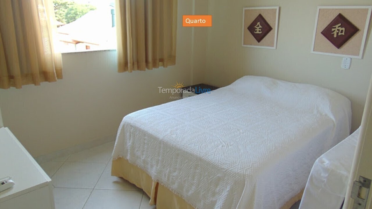 Apartamento para aluguel de temporada em Governador Celso Ramos (Praia de Palmas)