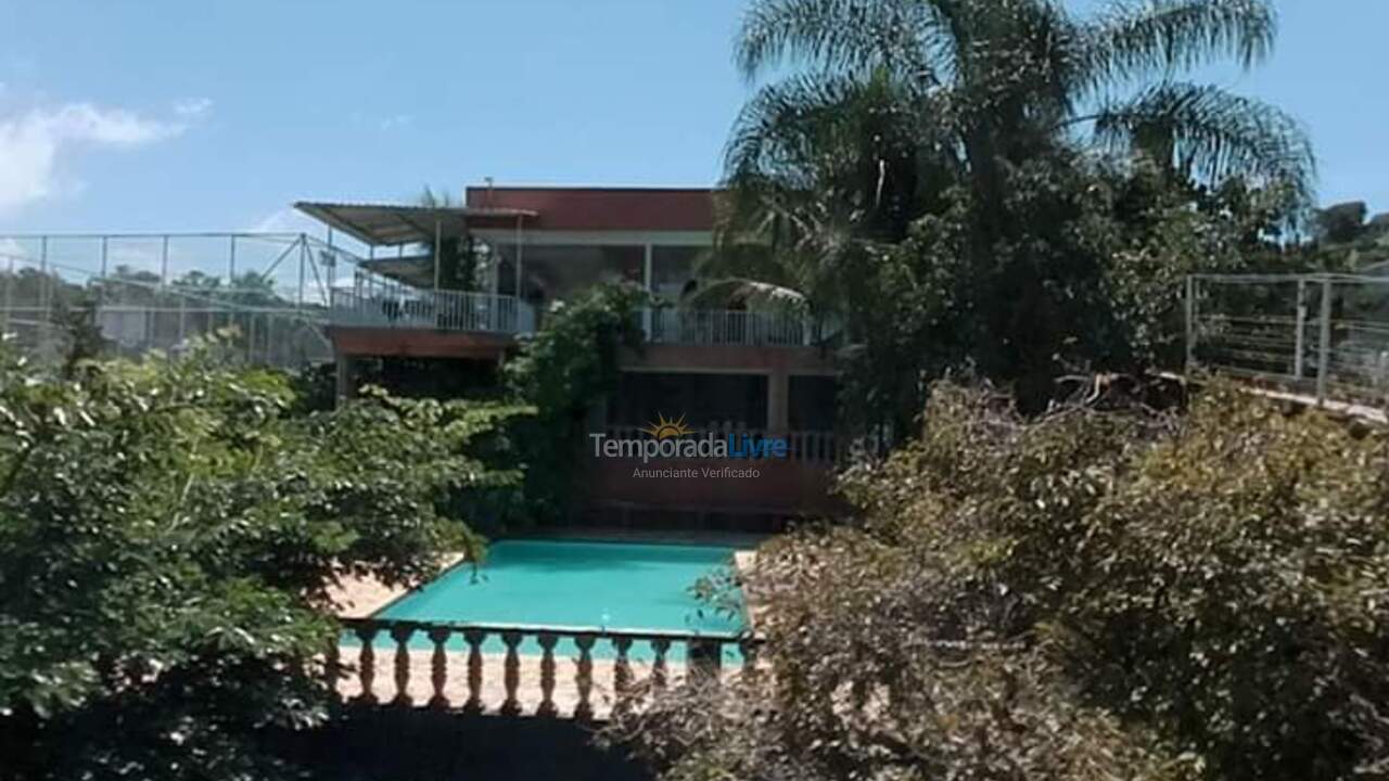 Granja para alquiler de vacaciones em Igaratá (Parque Alpina Igaratá)