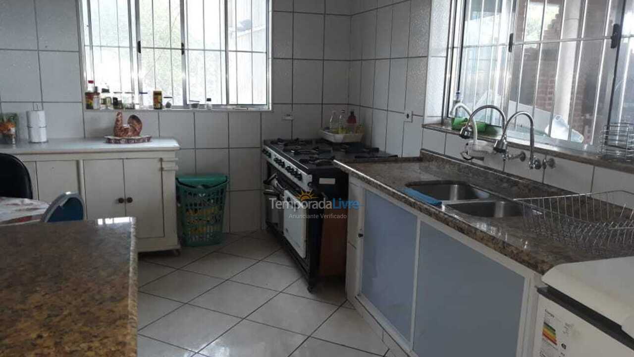 Granja para alquiler de vacaciones em Igaratá (Parque Alpina Igaratá)