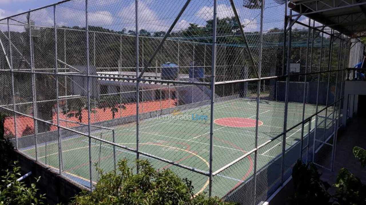 Granja para alquiler de vacaciones em Igaratá (Parque Alpina Igaratá)