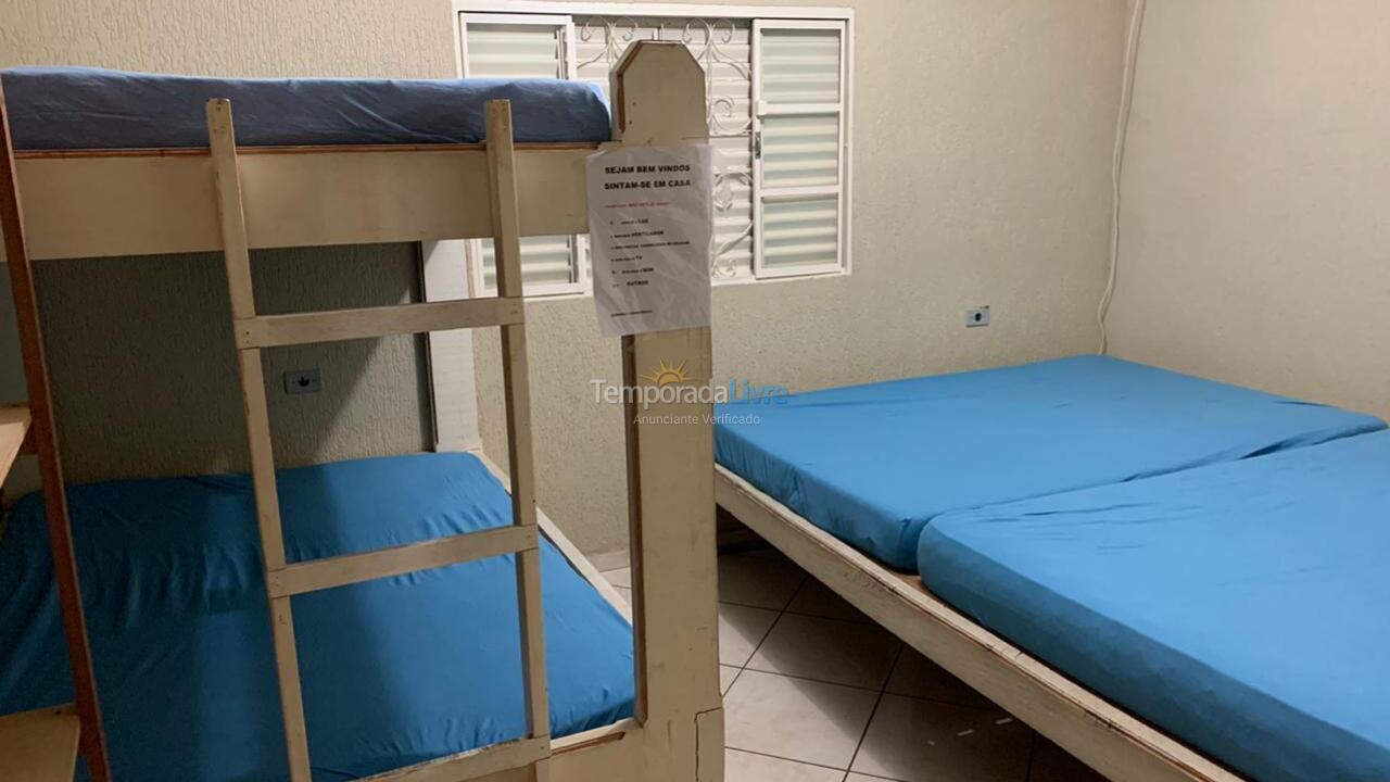 Granja para alquiler de vacaciones em Igaratá (Parque Alpina Igaratá)