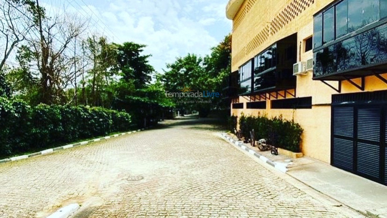 Apartamento para aluguel de temporada em Guarujá (Enseada)