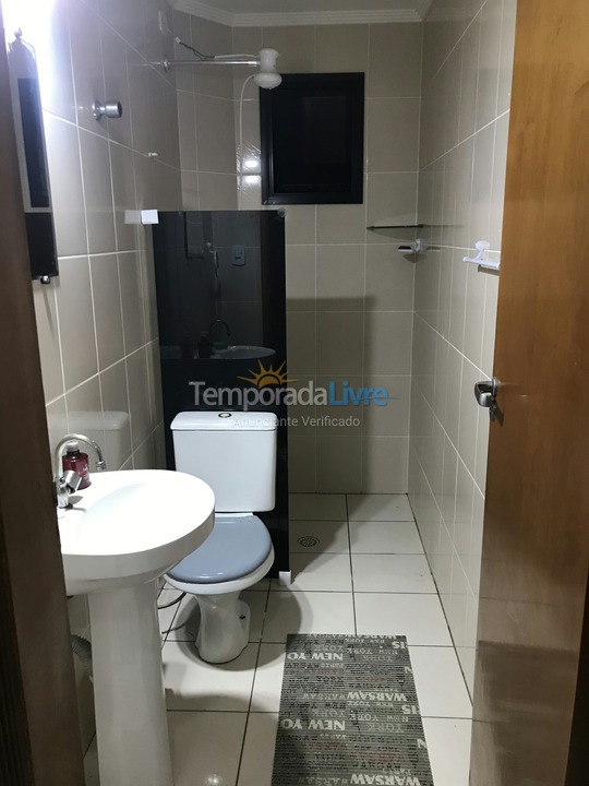 Apartamento para aluguel de temporada em Praia Grande (Praia Grande Vila Tupi 1 Quadra Wi Fi Diária 160)
