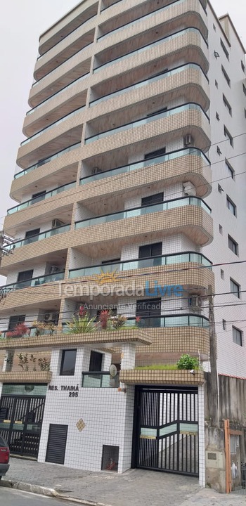 Apartamento para aluguel de temporada em Praia Grande (Praia Grande Vila Tupi 1 Quadra Wi Fi Diária 160)