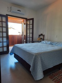 CASA A 100M DE LA PLAYA, CERCA DE TODO!