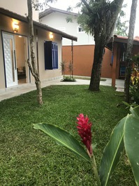 CASA A 100M DE LA PLAYA, CERCA DE TODO!