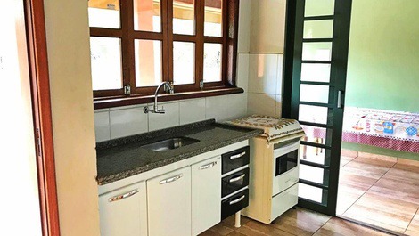 Chácara Luca, com ar condicionado.