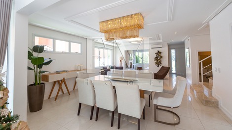 Casa Requinte em Jurerê Internacional