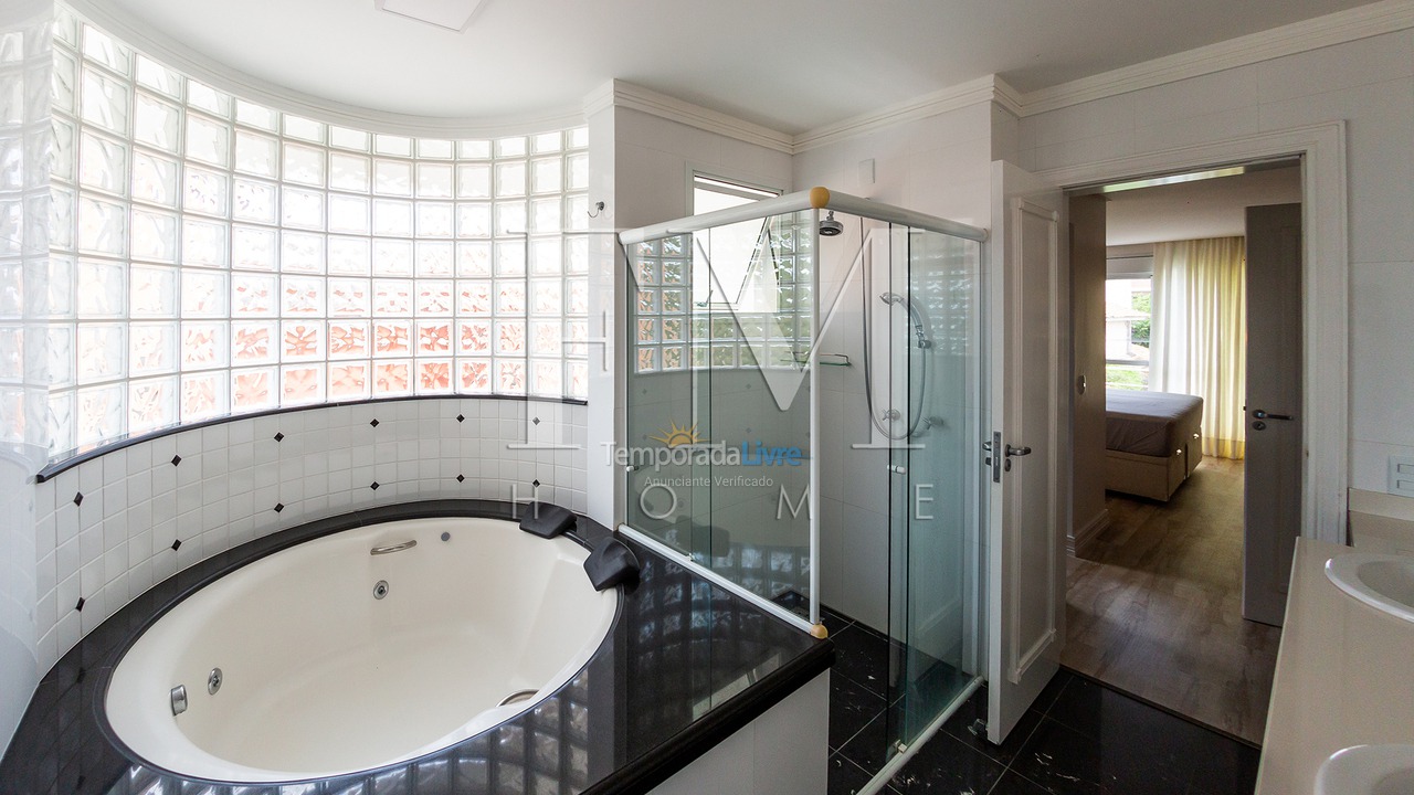 Casa para aluguel de temporada em Florianopolis (Jurerê Internacional)