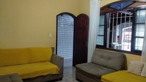 Season house 3 block from the beach -🏖️⛱️🌻