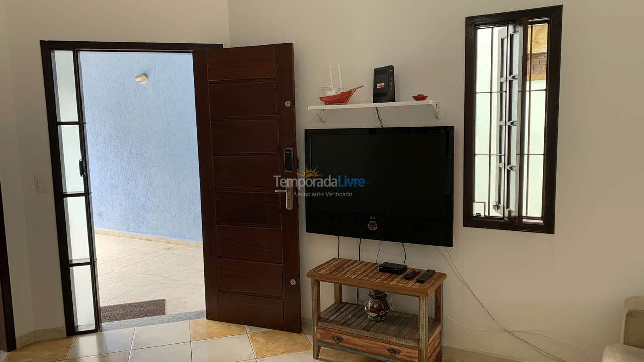 Casa para aluguel de temporada em Ubatuba (Praia das Toninhas)