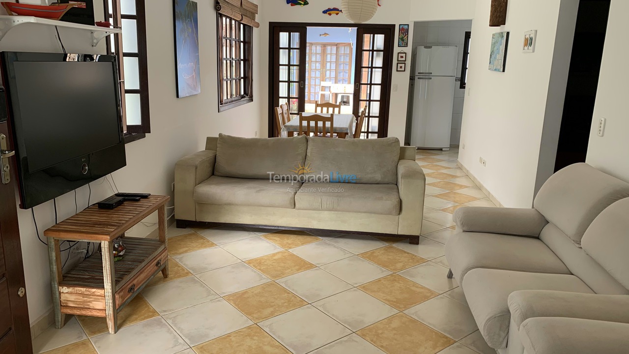 Casa para aluguel de temporada em Ubatuba (Praia das Toninhas)