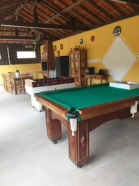 Salão de jogos e churrasqueira 