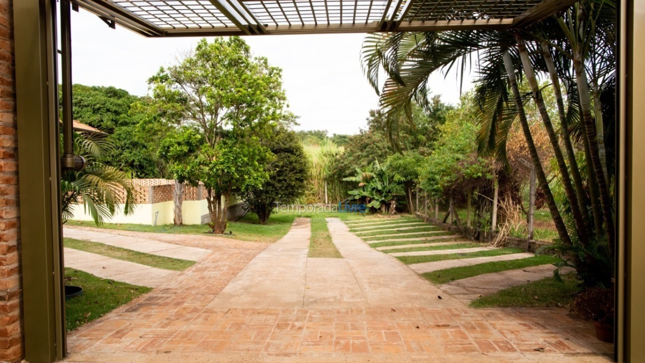 Granja para alquiler de vacaciones em Igaraçu do Tietê (Vicinal Lauro Perazolli)