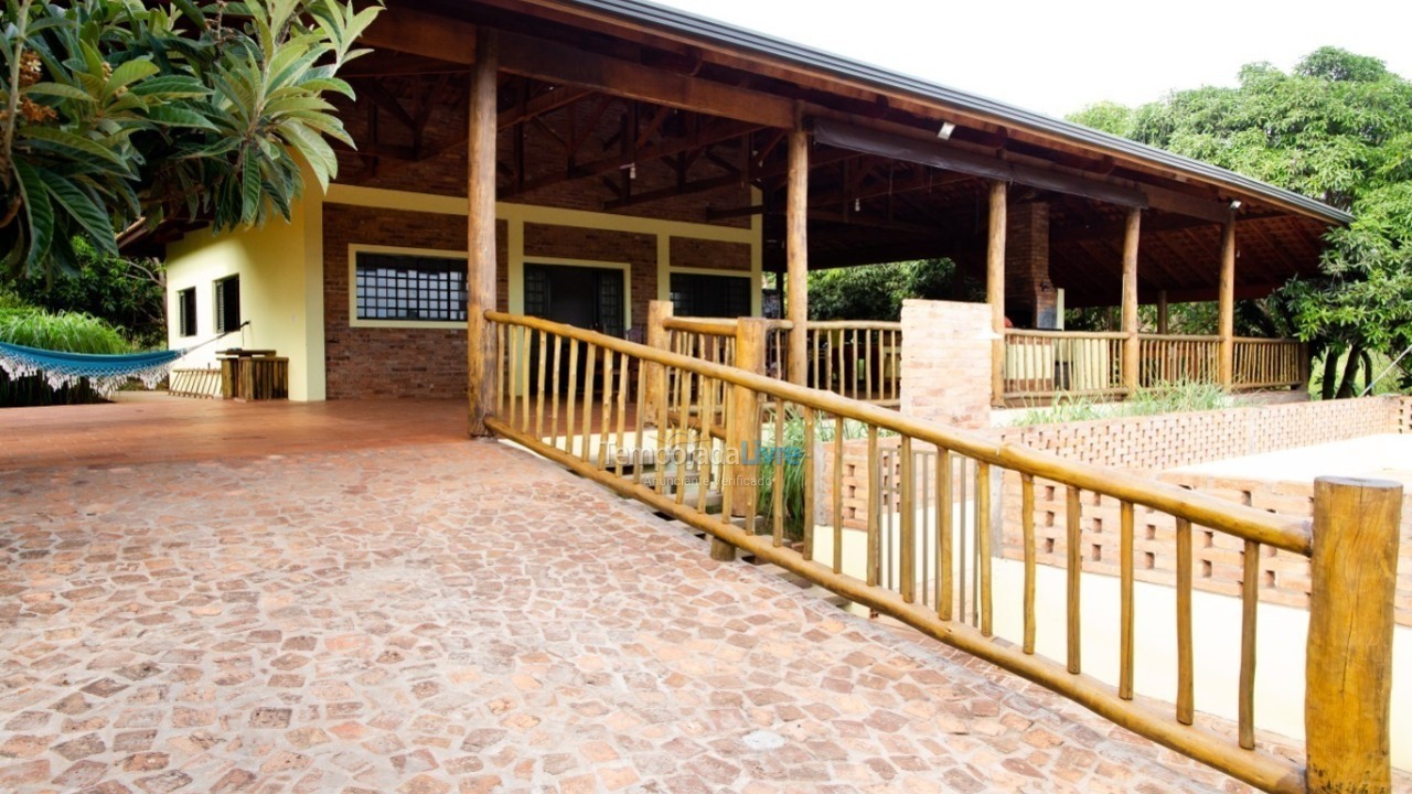 Granja para alquiler de vacaciones em Igaraçu do Tietê (Vicinal Lauro Perazolli)