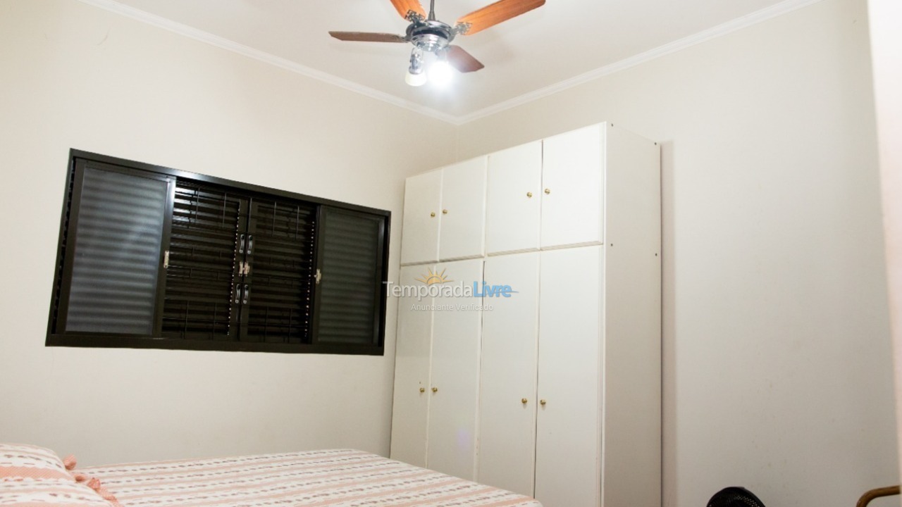 Granja para alquiler de vacaciones em Igaraçu do Tietê (Vicinal Lauro Perazolli)