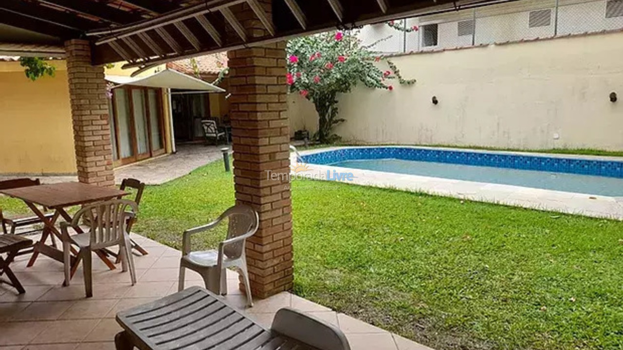 Casa para aluguel de temporada em Bertioga (Riviera de São Lourenço)