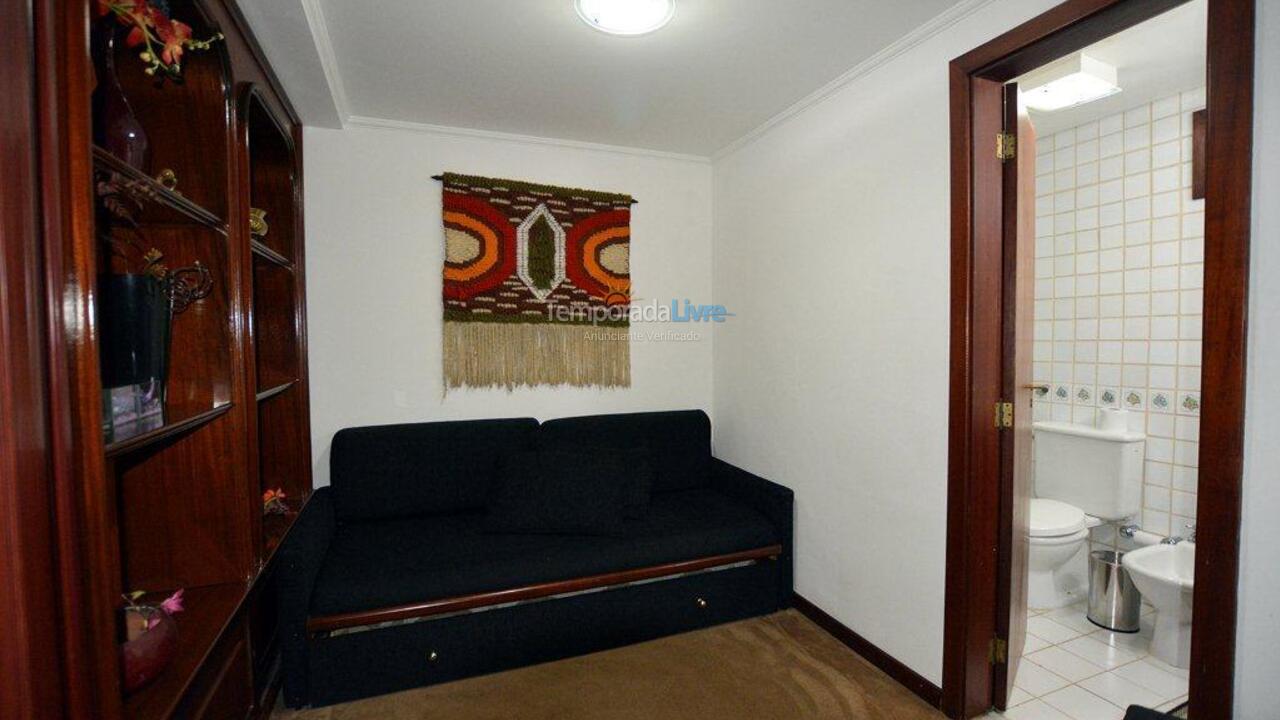 Apartamento para aluguel de temporada em Campos do Jordão (Alto do Capivari)