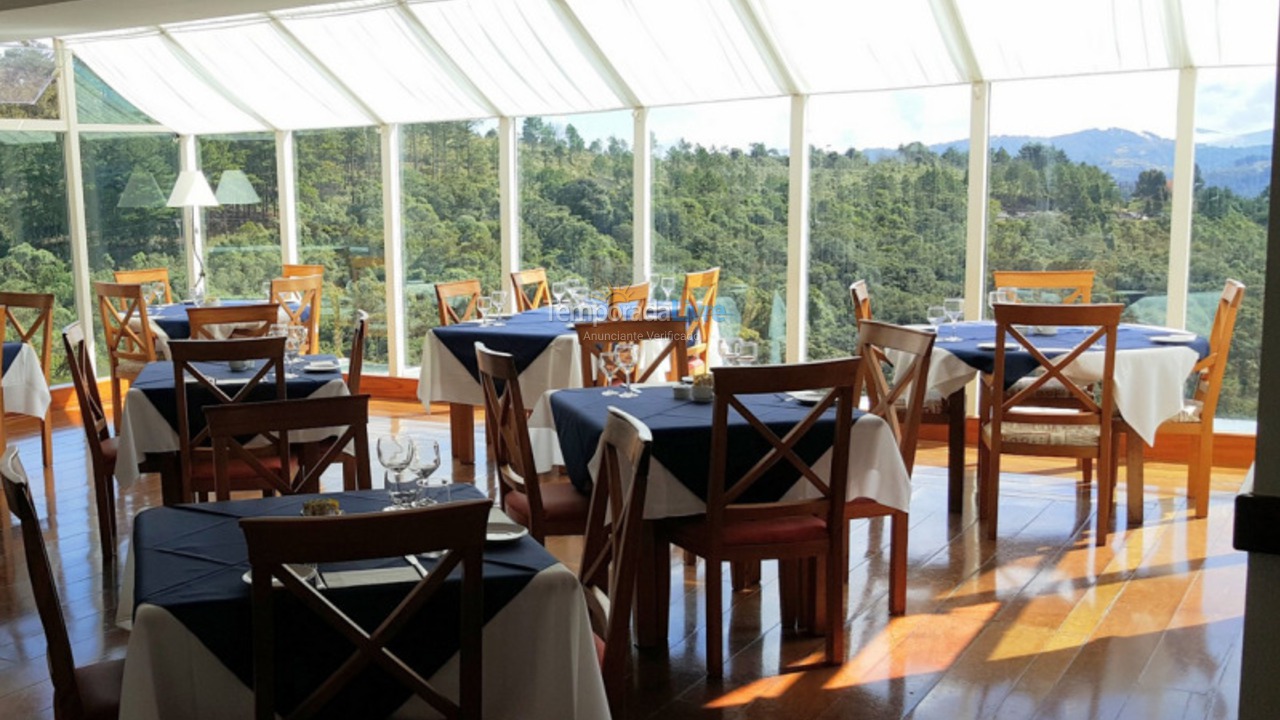 Apartamento para aluguel de temporada em Campos do Jordão (Alto do Capivari)