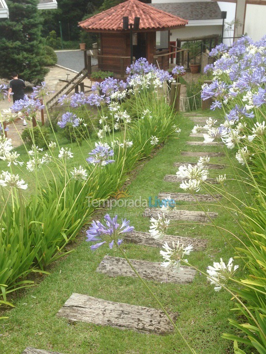 Apartamento para aluguel de temporada em Campos do Jordão (Alto do Capivari)