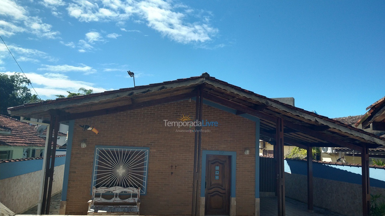 Casa para alquiler de vacaciones em Ubatuba (Praia das Toninhas)